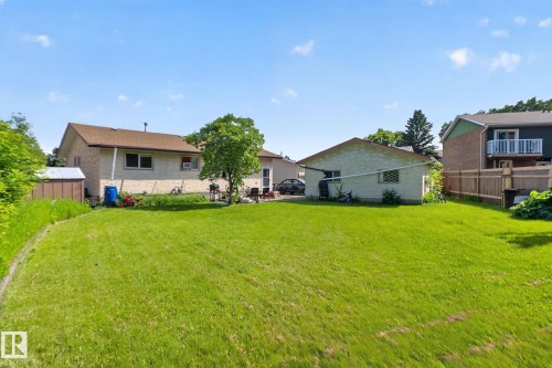 13050 32A Street Nw, Edmonton, AB - Outdoor With Backyard With Exterior