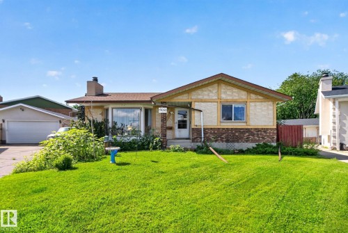 13050 32A Street Nw, Edmonton, AB - Outdoor