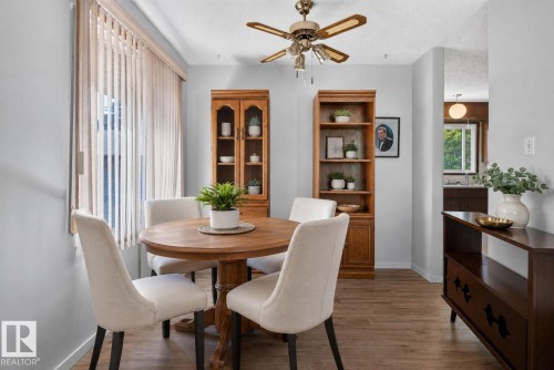 13050 32A Street Nw, Edmonton, AB - Indoor Photo Showing Dining Room