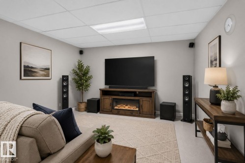 13050 32A Street Nw, Edmonton, AB - Indoor