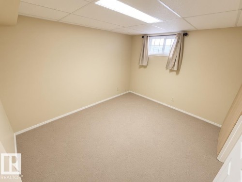 1552 54 Street Nw, Edmonton, AB - Indoor