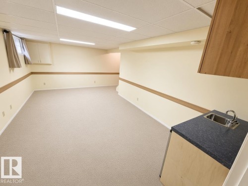 1552 54 Street Nw, Edmonton, AB - Indoor