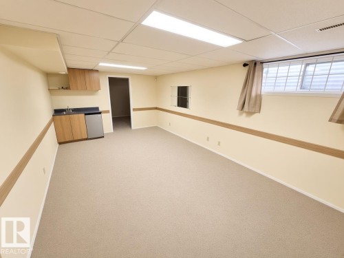 1552 54 Street Nw, Edmonton, AB - Indoor