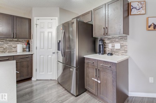 6706 24 Avenue Sw, Edmonton, AB - Indoor Photo Showing Kitchen