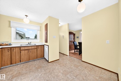11461 152A Avenue Nw, Edmonton, AB - Indoor Photo Showing Other Room