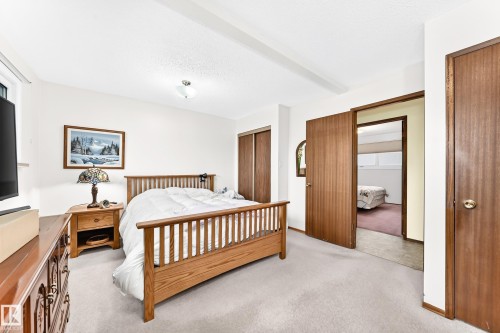 11461 152A Avenue Nw, Edmonton, AB - Indoor Photo Showing Bedroom
