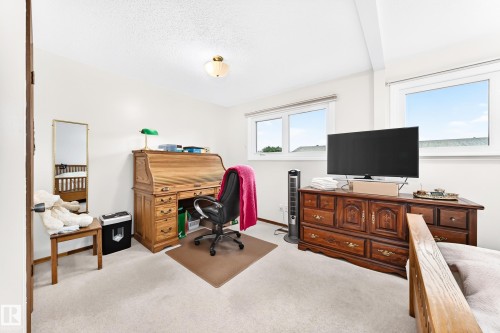11461 152A Avenue Nw, Edmonton, AB - Indoor