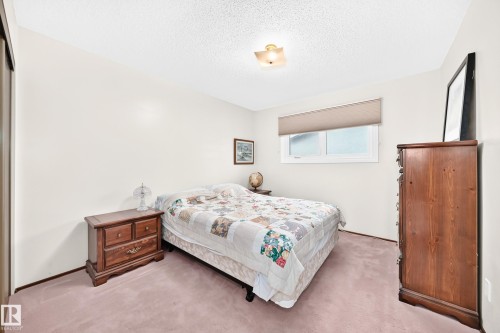 11461 152A Avenue Nw, Edmonton, AB - Indoor Photo Showing Bedroom