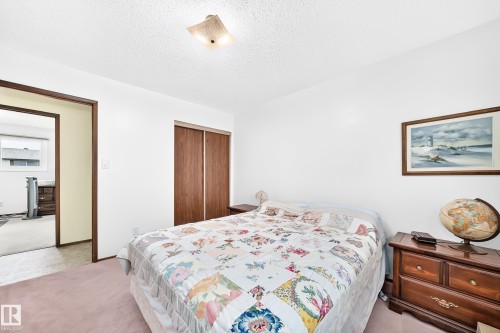 11461 152A Avenue Nw, Edmonton, AB - Indoor Photo Showing Bedroom