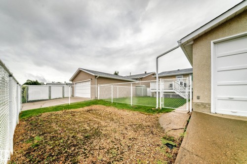 11461 152A Avenue Nw, Edmonton, AB - Outdoor With Exterior