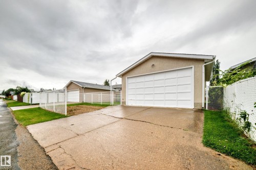 11461 152A Avenue Nw, Edmonton, AB - Outdoor