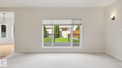 11568 15 Avenue Nw, Edmonton, AB - Indoor Photo Showing Other Room