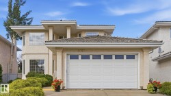 11568 15 Avenue NW  Edmonton, AB T6J 7C9