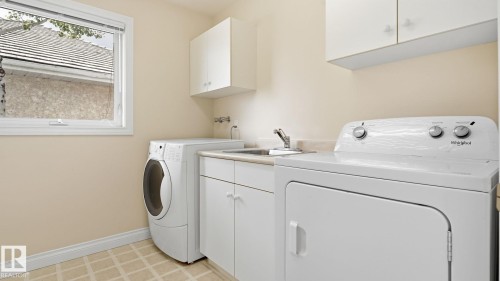 11568 15 Avenue Nw, Edmonton, AB - Indoor Photo Showing Laundry Room