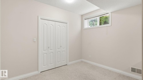 11568 15 Avenue Nw, Edmonton, AB - Indoor