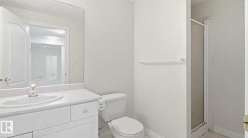 11568 15 Avenue Nw, Edmonton, AB - Indoor Photo Showing Bathroom