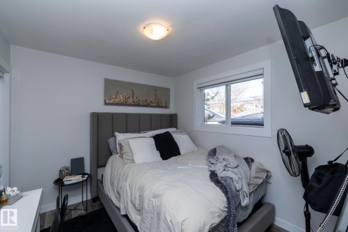 11427 90 Street Nw, Edmonton, AB - Indoor Photo Showing Bedroom
