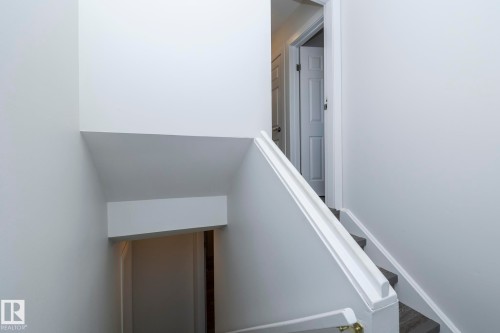 11427 90 Street Nw, Edmonton, AB - Indoor Photo Showing Other Room