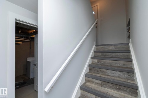 11427 90 Street Nw, Edmonton, AB - Indoor Photo Showing Other Room