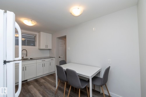 11427 90 Street Nw, Edmonton, AB - Indoor