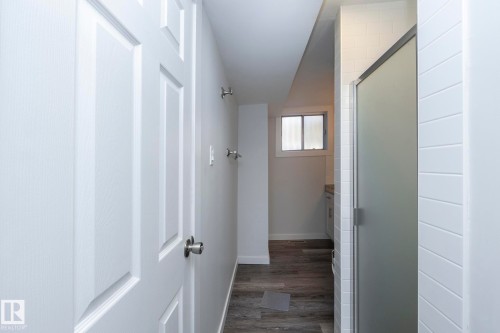 11427 90 Street Nw, Edmonton, AB - Indoor Photo Showing Other Room