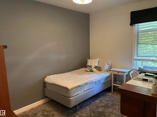 12203 124 Street Nw, Edmonton, AB - Indoor Photo Showing Bedroom