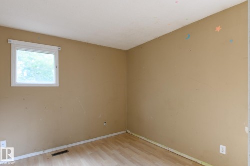 Additional content - 5511 92C Avenue Nw, Edmonton, AB - Indoor Photo Showing Other Room