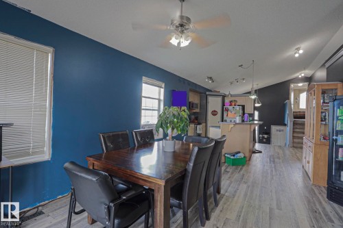 4506 154 Avenue Nw, Edmonton, AB - Indoor Photo Showing Dining Room