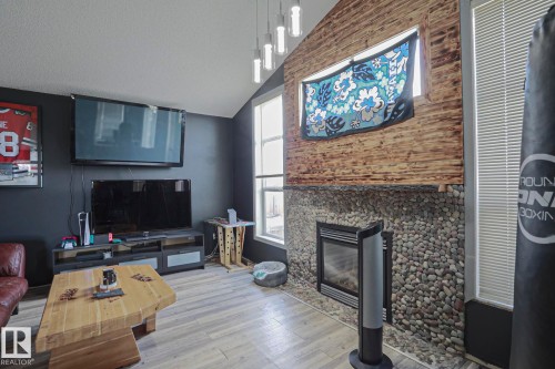 4506 154 Avenue Nw, Edmonton, AB - Indoor Photo Showing Living Room With Fireplace