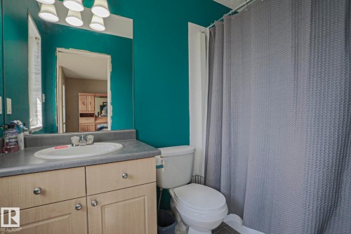 4506 154 Avenue Nw, Edmonton, AB - Indoor Photo Showing Bathroom