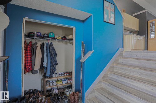 4506 154 Avenue Nw, Edmonton, AB - Indoor