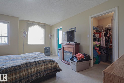 4506 154 Avenue Nw, Edmonton, AB - Indoor Photo Showing Bedroom