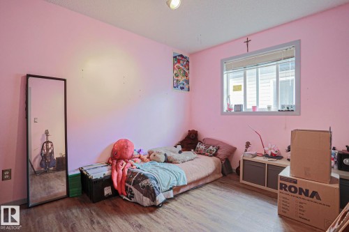 4506 154 Avenue Nw, Edmonton, AB - Indoor Photo Showing Bedroom