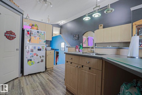 4506 154 Avenue Nw, Edmonton, AB - Indoor Photo Showing Kitchen With Double Sink