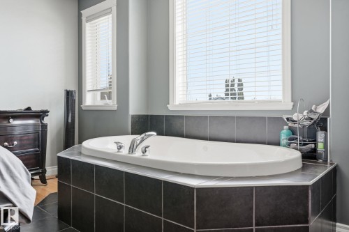 66 Willowby Close, Stony Plain, AB - Indoor Photo Showing Bathroom