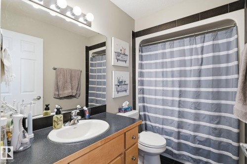 66 Willowby Close, Stony Plain, AB - Indoor Photo Showing Bathroom