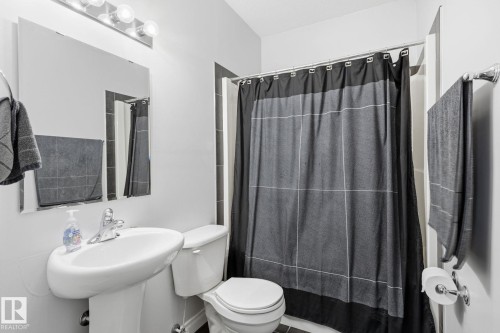66 Willowby Close, Stony Plain, AB - Indoor Photo Showing Bathroom