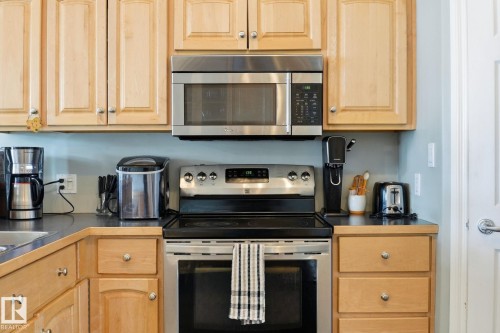 66 Willowby Close, Stony Plain, AB - Indoor Photo Showing Kitchen