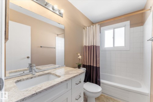 281 Lancaster Terrace Nw, Edmonton, AB - Indoor Photo Showing Bathroom