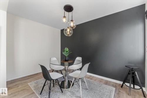 281 Lancaster Terrace Nw, Edmonton, AB - Indoor Photo Showing Dining Room
