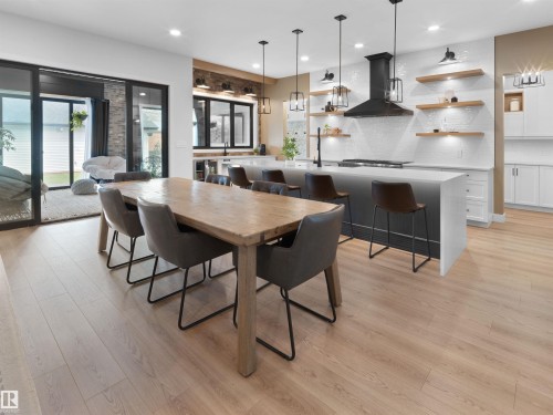 10214 125 Street Nw, Edmonton, AB - Indoor