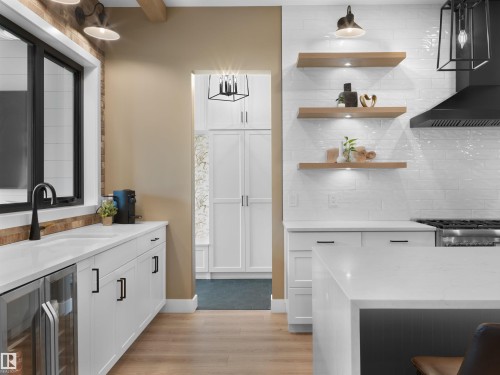 10214 125 Street Nw, Edmonton, AB - Indoor Photo Showing Kitchen