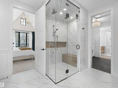 10214 125 Street Nw, Edmonton, AB - Indoor Photo Showing Bathroom