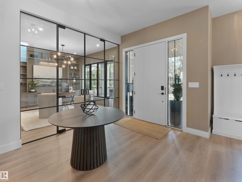 10214 125 Street Nw, Edmonton, AB - Indoor Photo Showing Other Room