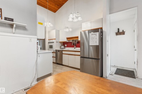 190 Westridge Road Nw, Edmonton, AB - Indoor Photo Showing Kitchen