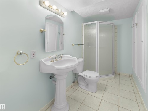 14719 62 Street Nw, Edmonton, AB - Indoor Photo Showing Bathroom