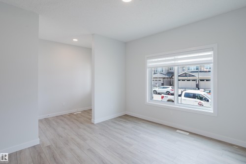 307 Brae Way, Leduc, AB - Indoor Photo Showing Other Room