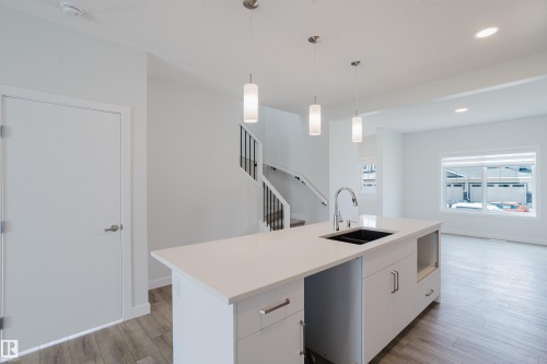 307 Brae Way, Leduc, AB - Indoor Photo Showing Kitchen With Double Sink With Upgraded Kitchen