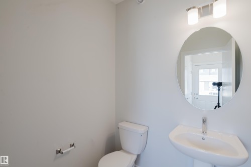 307 Brae Way, Leduc, AB - Indoor Photo Showing Bathroom