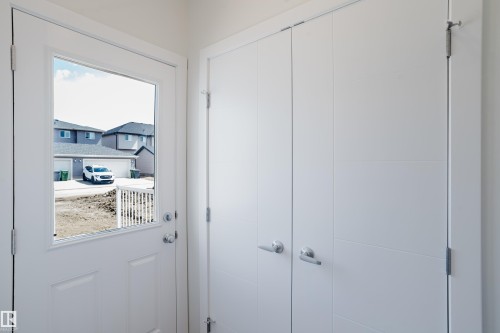307 Brae Way, Leduc, AB - Indoor Photo Showing Other Room